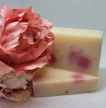 Load image into Gallery viewer, Feeling Floral Paraben and SLS Free Soap - Brody Brielle Skincare
